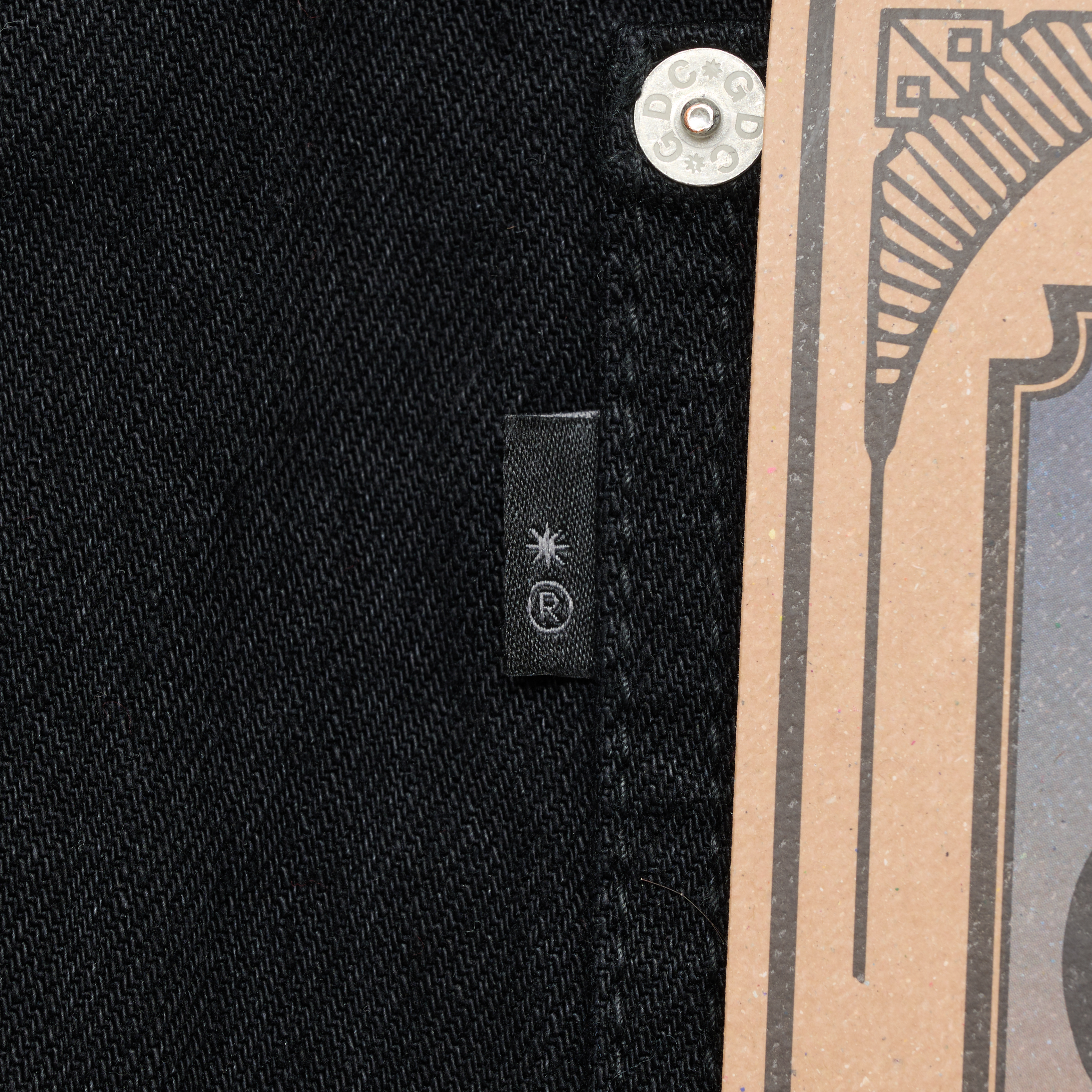 数々の地方で開催されたPOPUPにて先行お披露目されてきたGDC DENIMが 