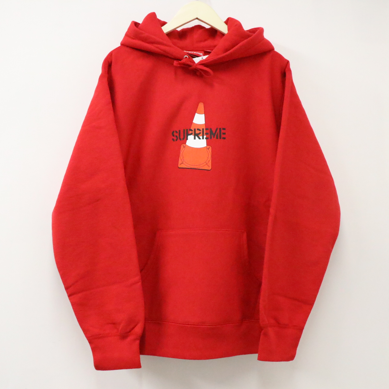 Supreme - 19AW Cone Hooded SweatShirt | OR NOT Supreme - 19AW Cone Hooded SweatShirt | OR NOT